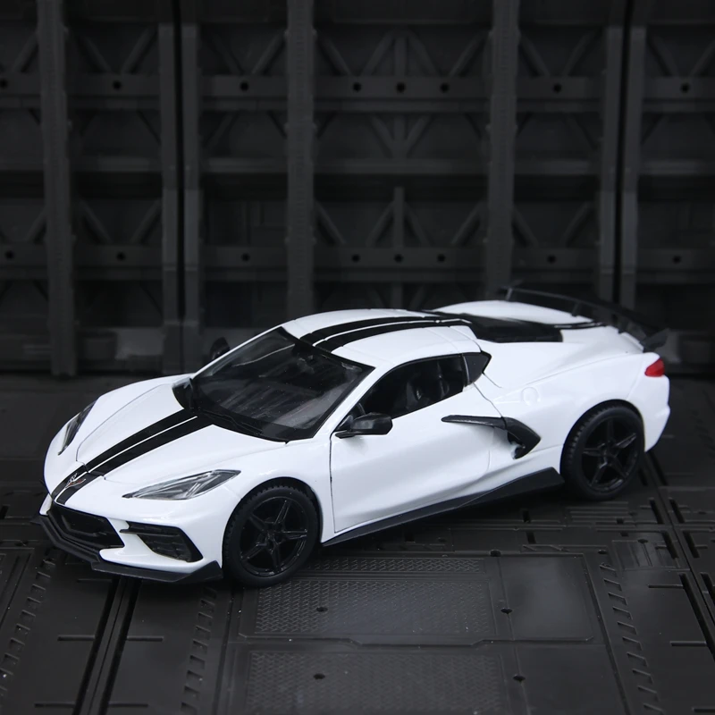

Maisto 1:24 моделирование 2020 Chevrolet Corvette Stingray Coupe сплав модель автомобиля коллекция украшений двери можно открыть