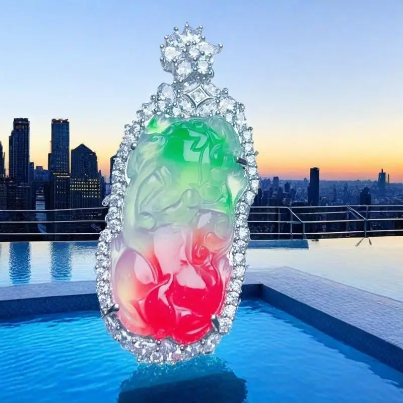 

Sterling silver with diamonds inlaid with jadeite ice three-color Pixiu material delicately engraved high-end light