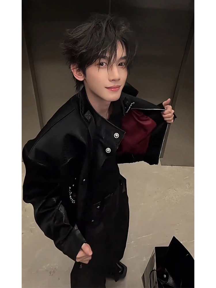 

Мужская мотоциклетная куртка с узором под змеиную кожу, весенне-осенняя, с металлическими элементами и воротником-стойкой, дизайн с эффектом меха