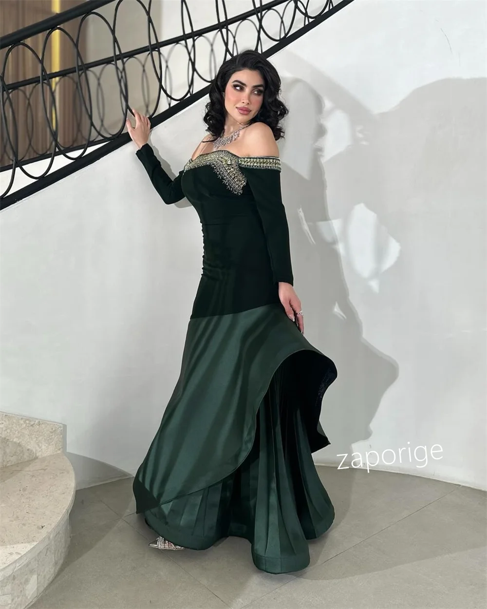 تخصيص أزياء جيرسي الطية مطرزة حورية البحر خارج على الكتف فساتين طويلة مناسبة مخصصة المشاهير الرسمية