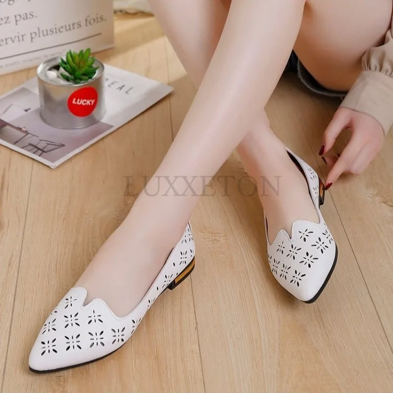 Pointed Single Shoes Women Flat Bottomed Hollow Hole Shoes Cool and Simple Trendy Low Heel Bean Shoe Fashionable and Versatile