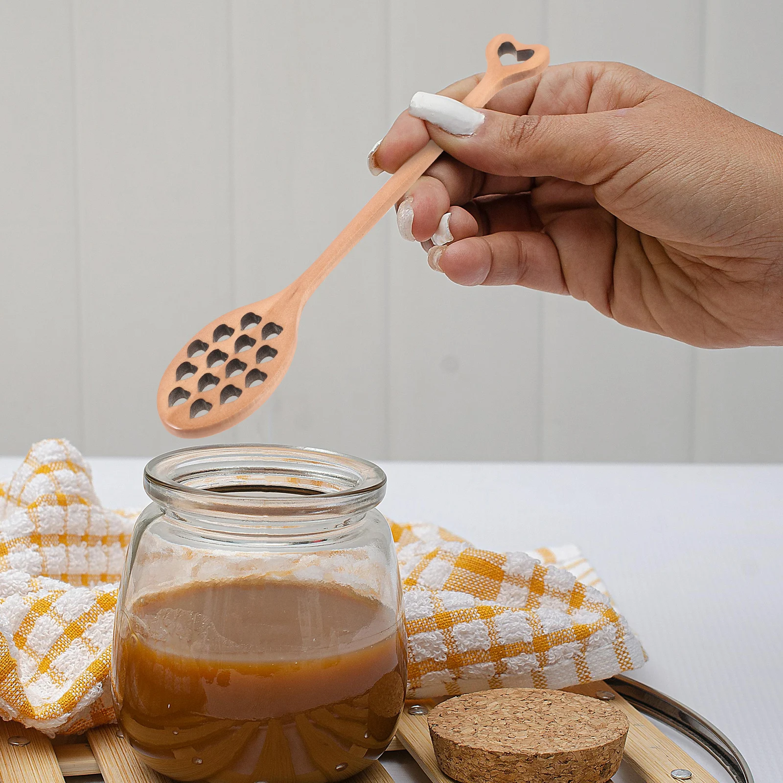 

4Pcs Wooden Hollow Out Honey Dipper Heart Shaped Stirring Spoon Durable Eco Friendly Syrup Mixer For Pot Jar Container