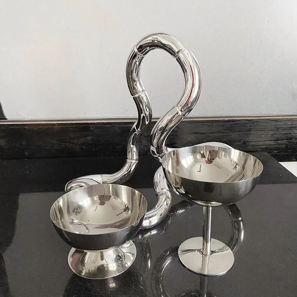 

Premium Stainless Steel Ice Cream Bowl With Stand Ice Cream Cup Bar KTV Goblet Snack Cup