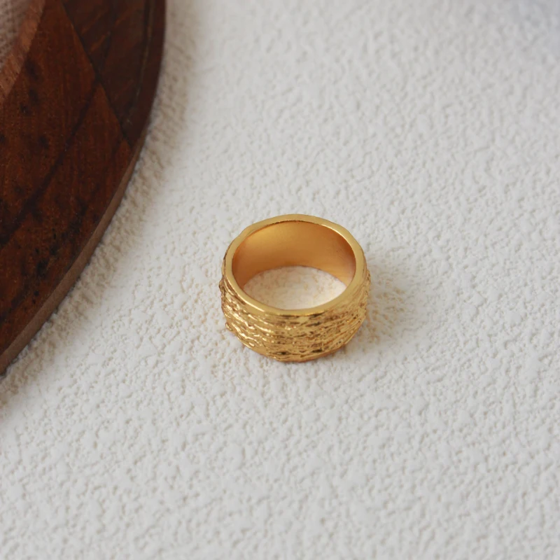 Litheline 24K Gold Plated Brass Wood Grain band Ring Solid Anti-Tarnish Plating Lightweight Comfort Minimalist Jewelty view 5