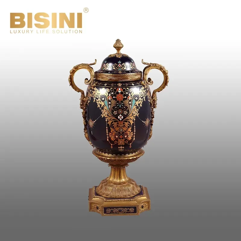 Exquisitely Painted Pattern Decorations Ornaments Trophy European-style Decoration Gilded Painted Trophy