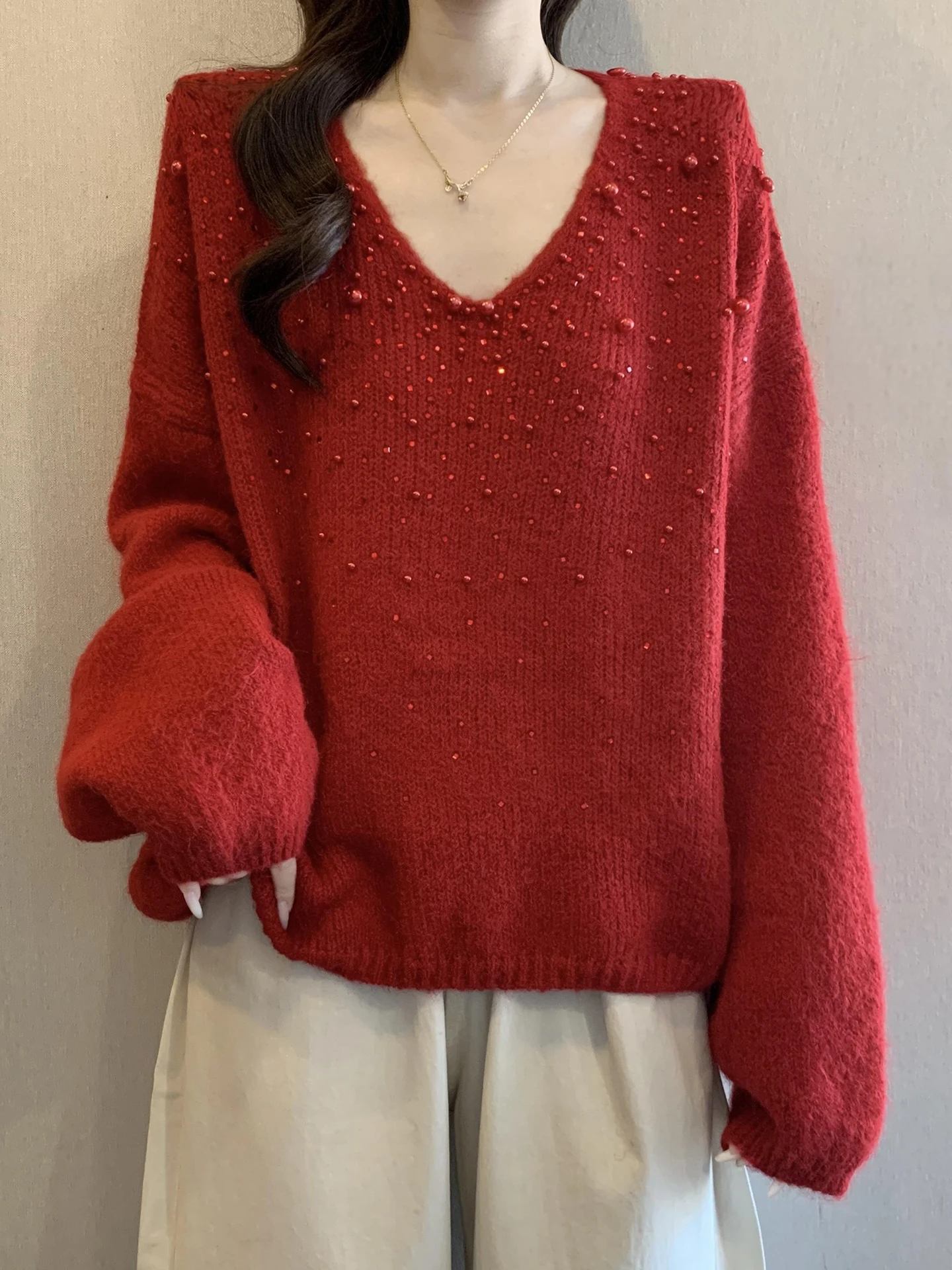 

Красный вязаный свитер с бисером, женский, свободного кроя, осенне-зимний, больших размеров, удобный, к Новому году, модный вязаный свитер