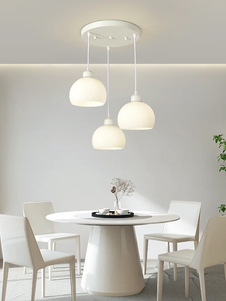 

Restaurant pendant light is simple, modern, creative, and minimalist. White shop bar table light is Nordic cream and silent wind