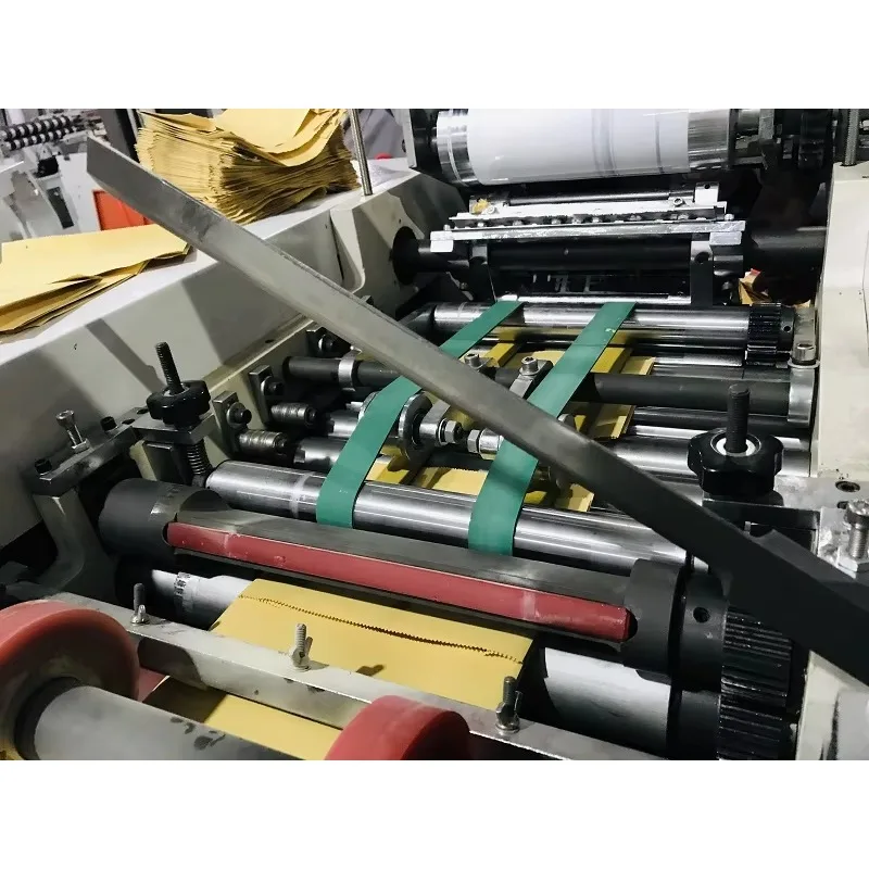 Picture 4: YG-400 Fully Automatic High Speed Standard V Bottom Paper Bag Making Machine High Quality Paper Bag Machine