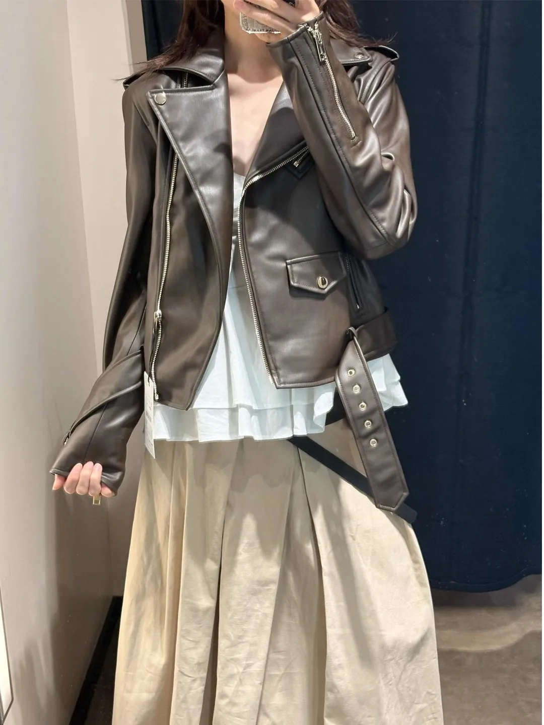 خريف 2025 ياقة بنية وسحاب من جلد البولي يوريثان للدراجات النارية Sle Jaet معطف نسائي فضفاض مناسب معطف أمريكي Sle طويل Sve