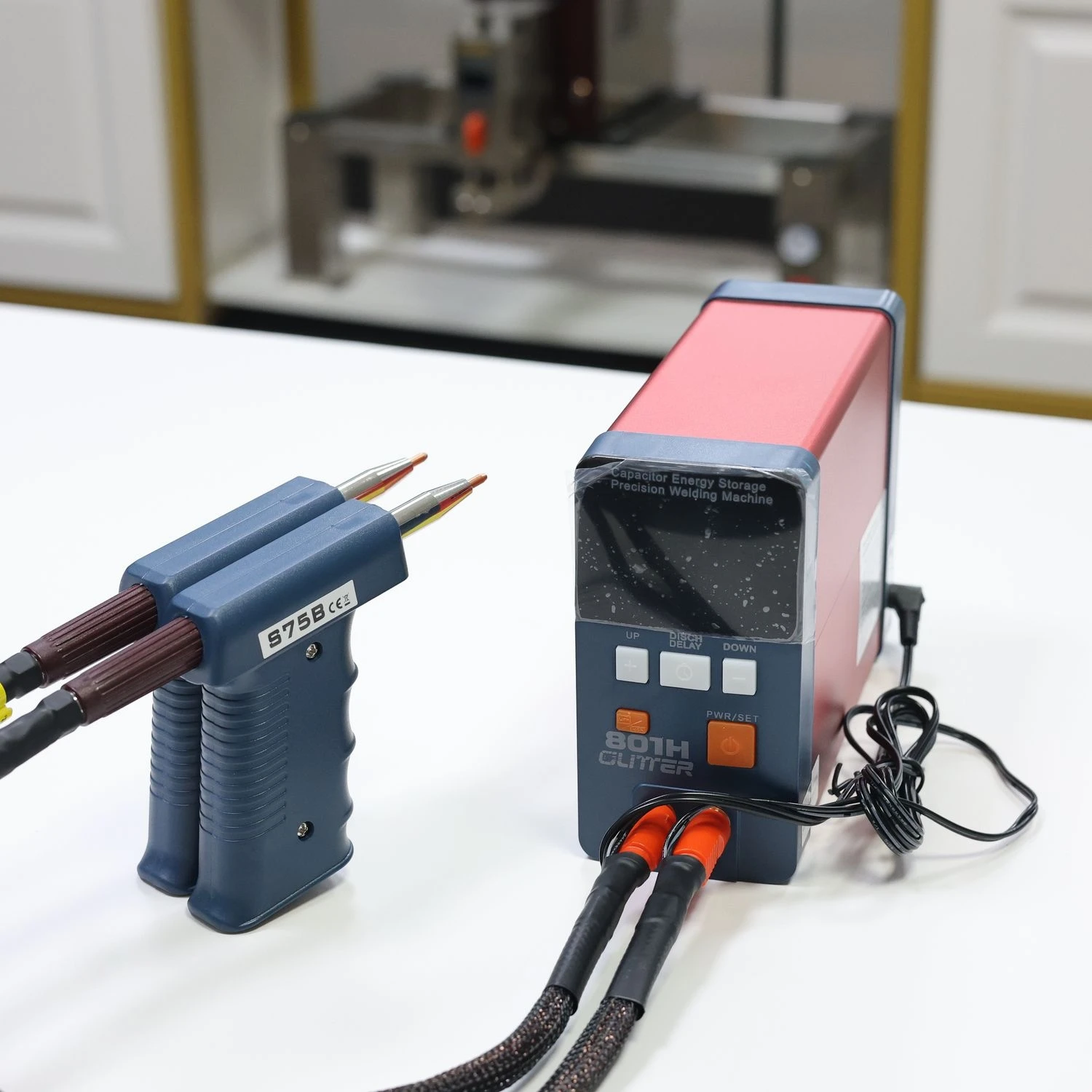

GLITTER 801H Spot Welder 21KW 3500A Pulse Current Spot Welding Machine For Lithium Iron Phosphate Battery Aluminum Nickel Weld