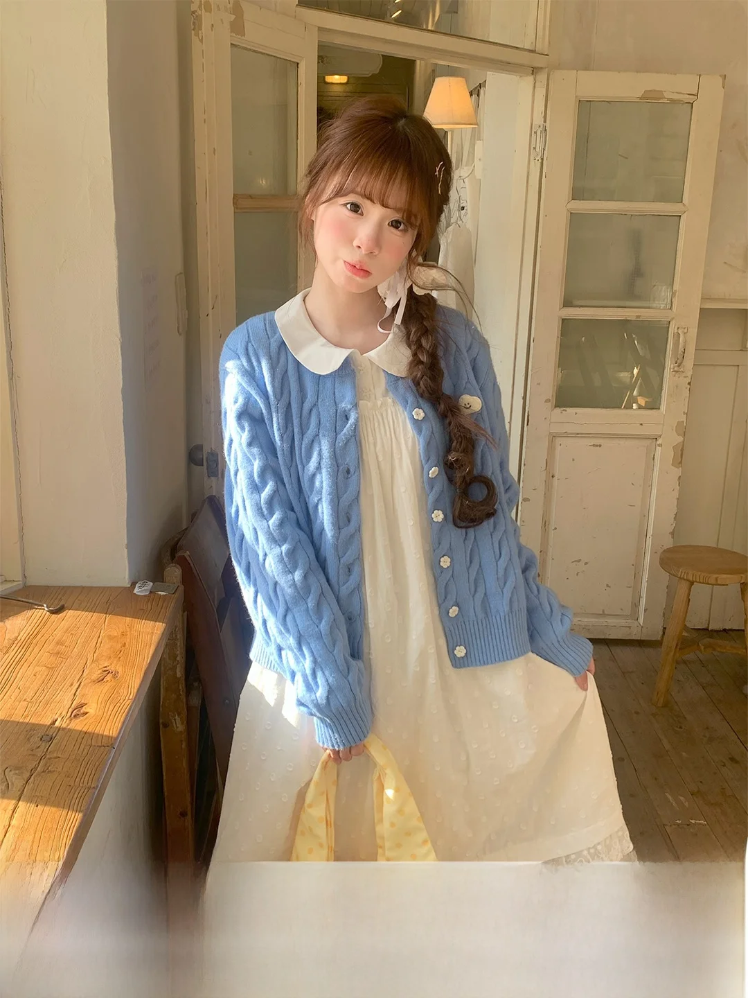 

Комплект Sinsingirl Moonlight Nana: вязаный кардиган синего цвета и белое платье-кейк с кружевными длинными рукавами, однотонное, стандартный крой, для девочек