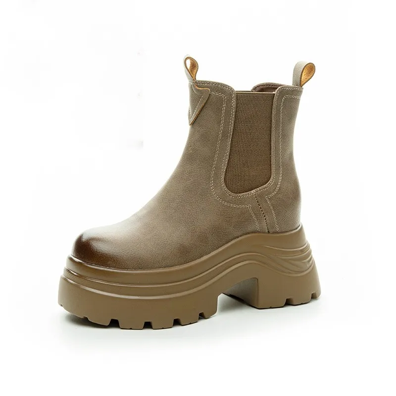 2026 New Women's Chelsea Boots Thick-soled, Winter Fur Round-toed Women Smokestack Boots Large, Comfortable Female Booties