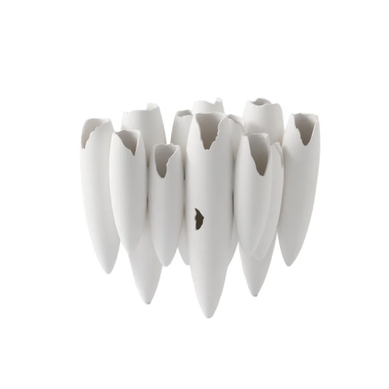 

Modern simplicity, coral ceramic vase, model room, hotel, bed and breakfast, living room