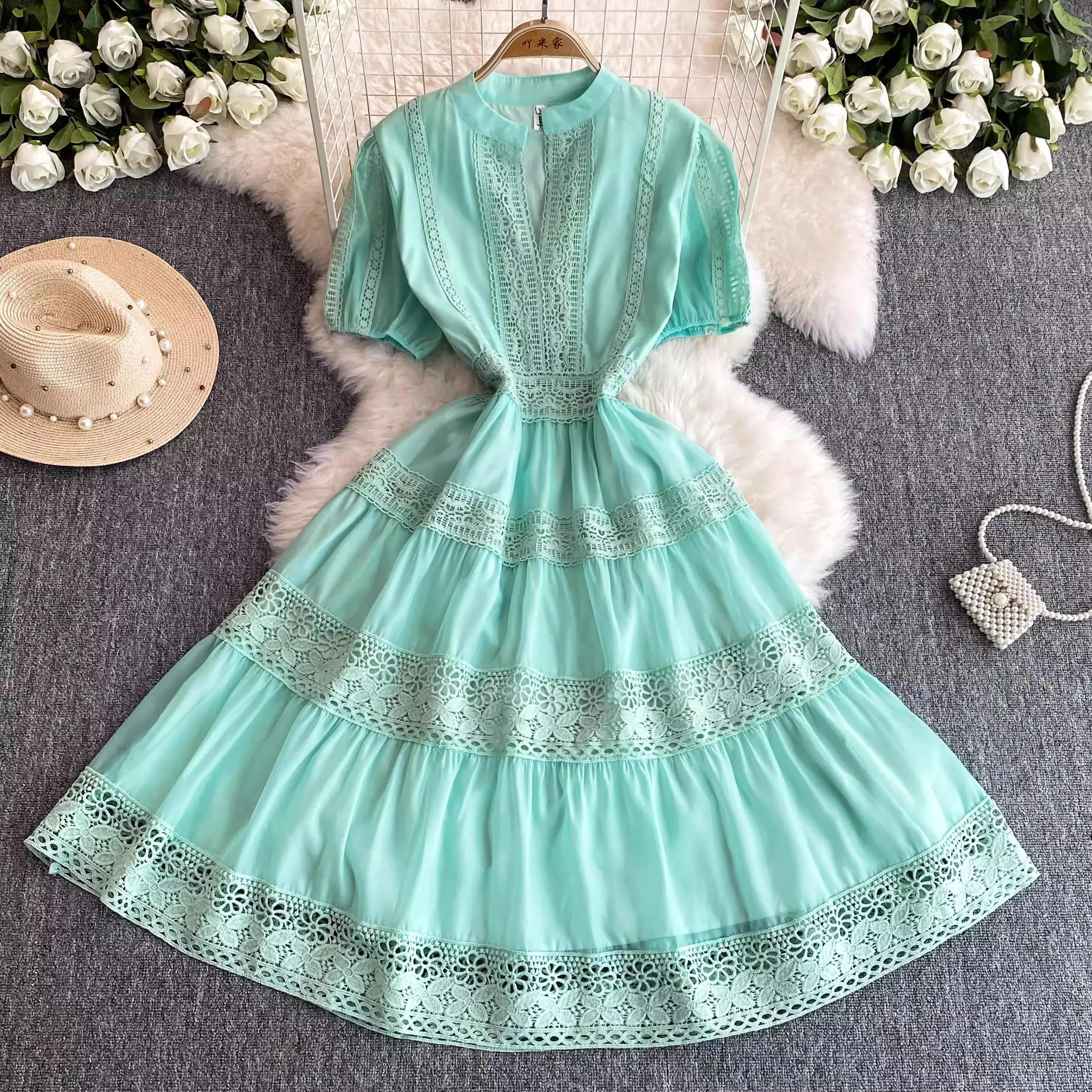 ฤดูใบไม้ร่วงภาษาฝรั่งเศสคําเย็บปักถักร้อย Hollow Out Lace Trims Patchwork ตาข่ายชุดสตรี V คอแขนสั้นชุดราตรี Vestidos