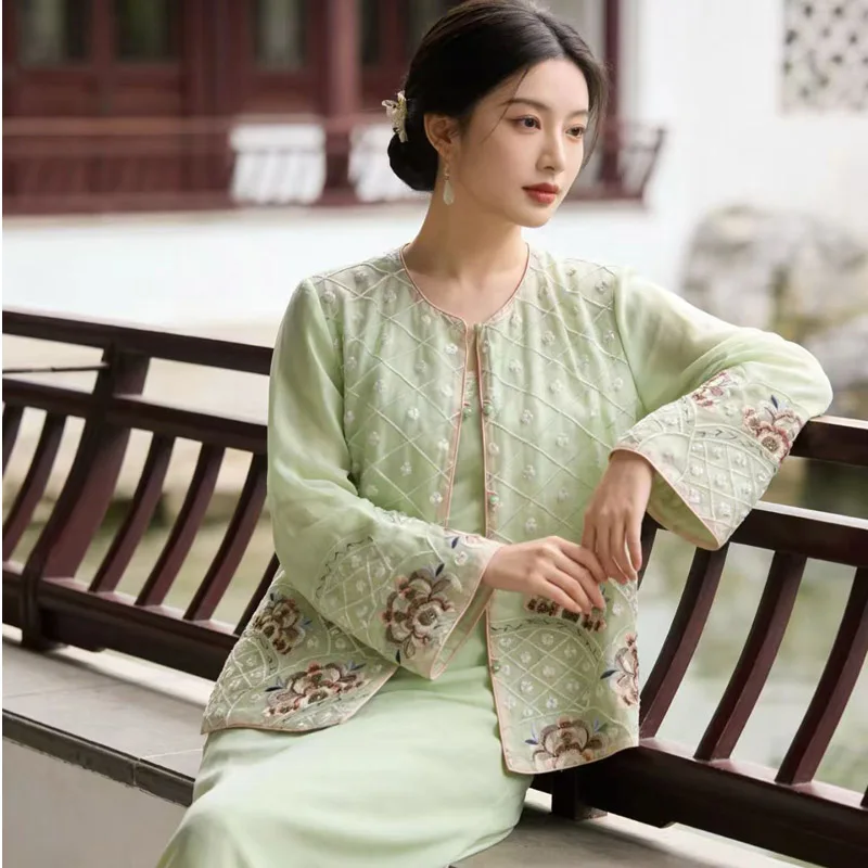 

Women Blouse Spring Summer Embroidery Silk Organza Blouse New Chinese Style Women's Flowers Loose Apricot Green Top S-XXL