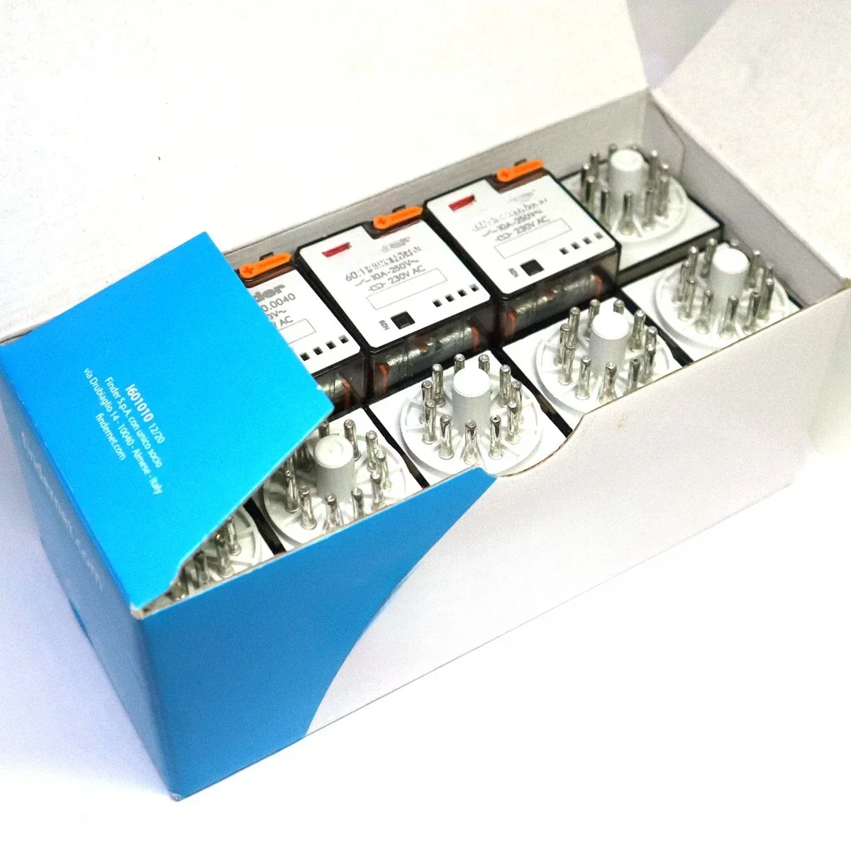 

Новое оригинальное реле 60.13.9.024 60.13.8.230