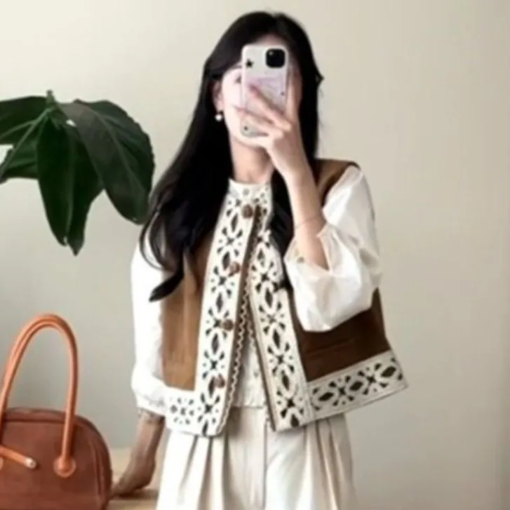 Bohemian Embroidered Loose Casual Vest Dongda Gate Autumn New Style Layering Vintage Design Women's Fashion Inner Wear Polyes...