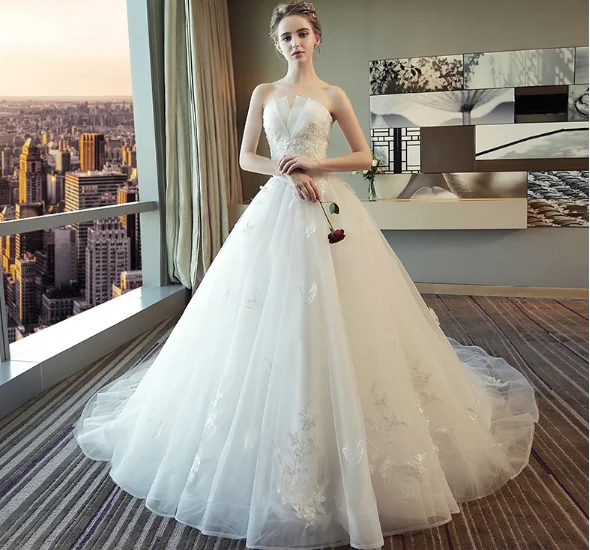 Strapless V Notch Lace Ball Gown Wedding Dress Butterfly Applique Tulle Long Train Corset White Bridal Gown Vestido De Novia