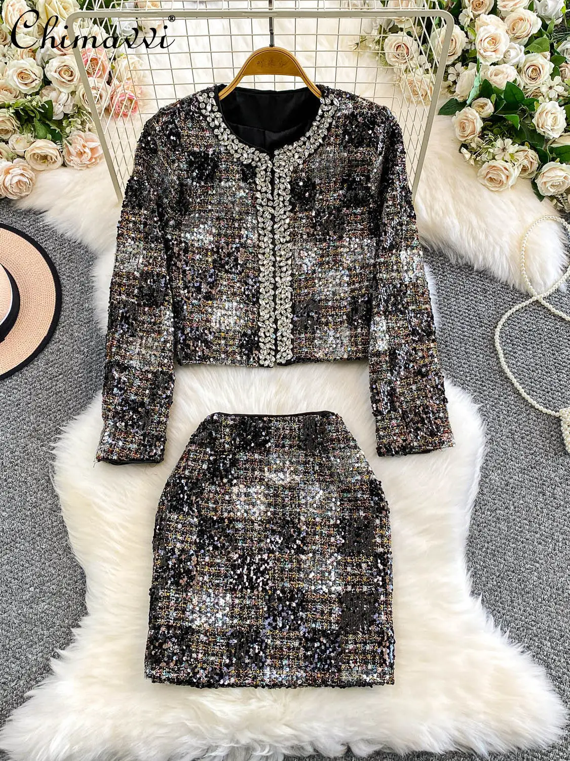 

High-end Heavy Diamond Round Neck Coat Women's Short Skirt Set Spring Autumn New Light Luxury Fashion Temperament Two-piece Set