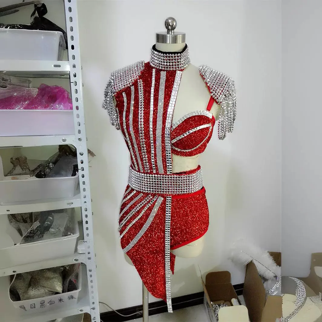 الأرجواني الماس مثير عرض جوفاء لامعة تصميم فريد السيدات المرحلة بذلة حفلة عيد ميلاد Vestidos De Fiesta Vestidos Para Festas