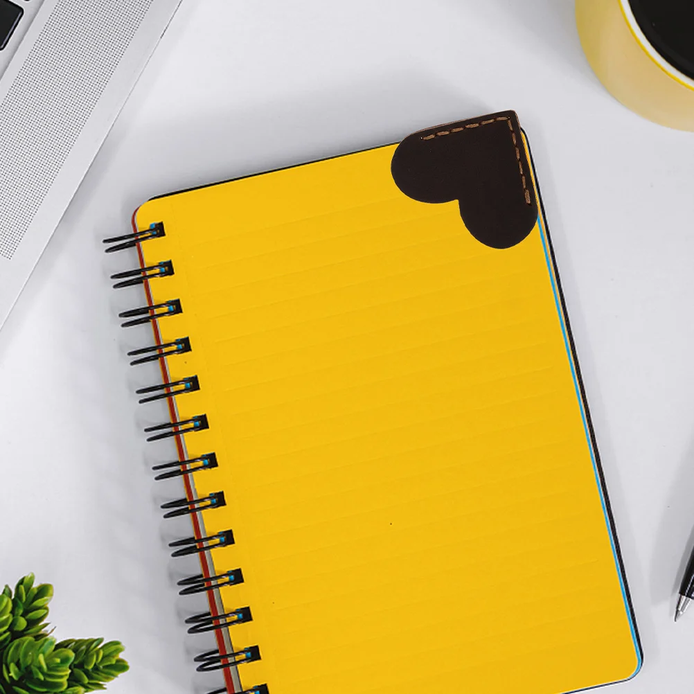 

2Pcs Heart Bookmarks Retro Style Page Corner Markers Decorative Book Accessories for Readers Students Office