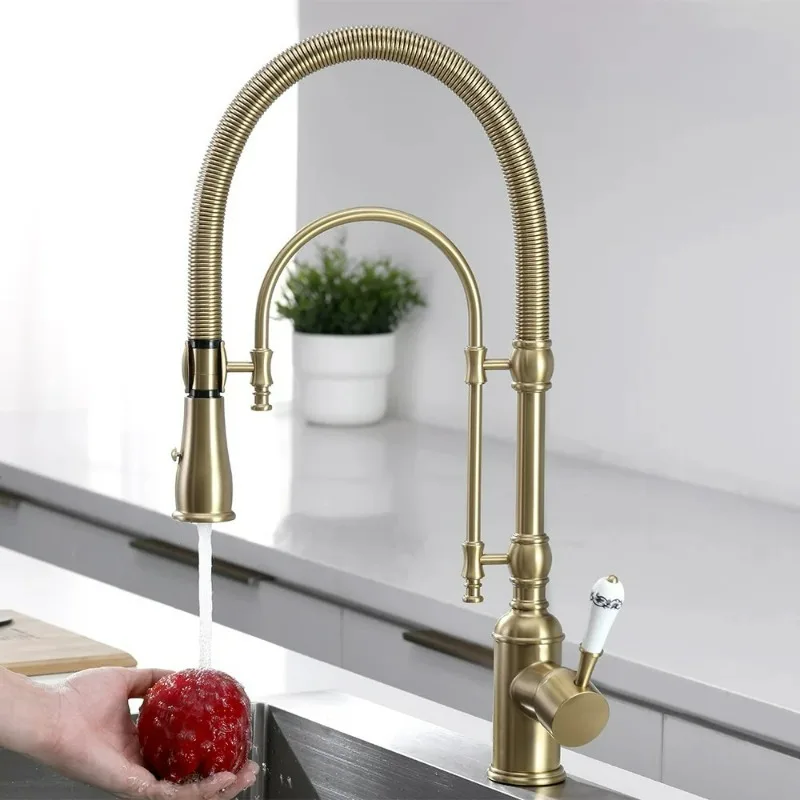 

Brushed Gold Pull Out Kitchen Faucet Sink Mixer 360 Swiveling Tap Brass Vanity Water Tap Hot and Cold Water Faucet