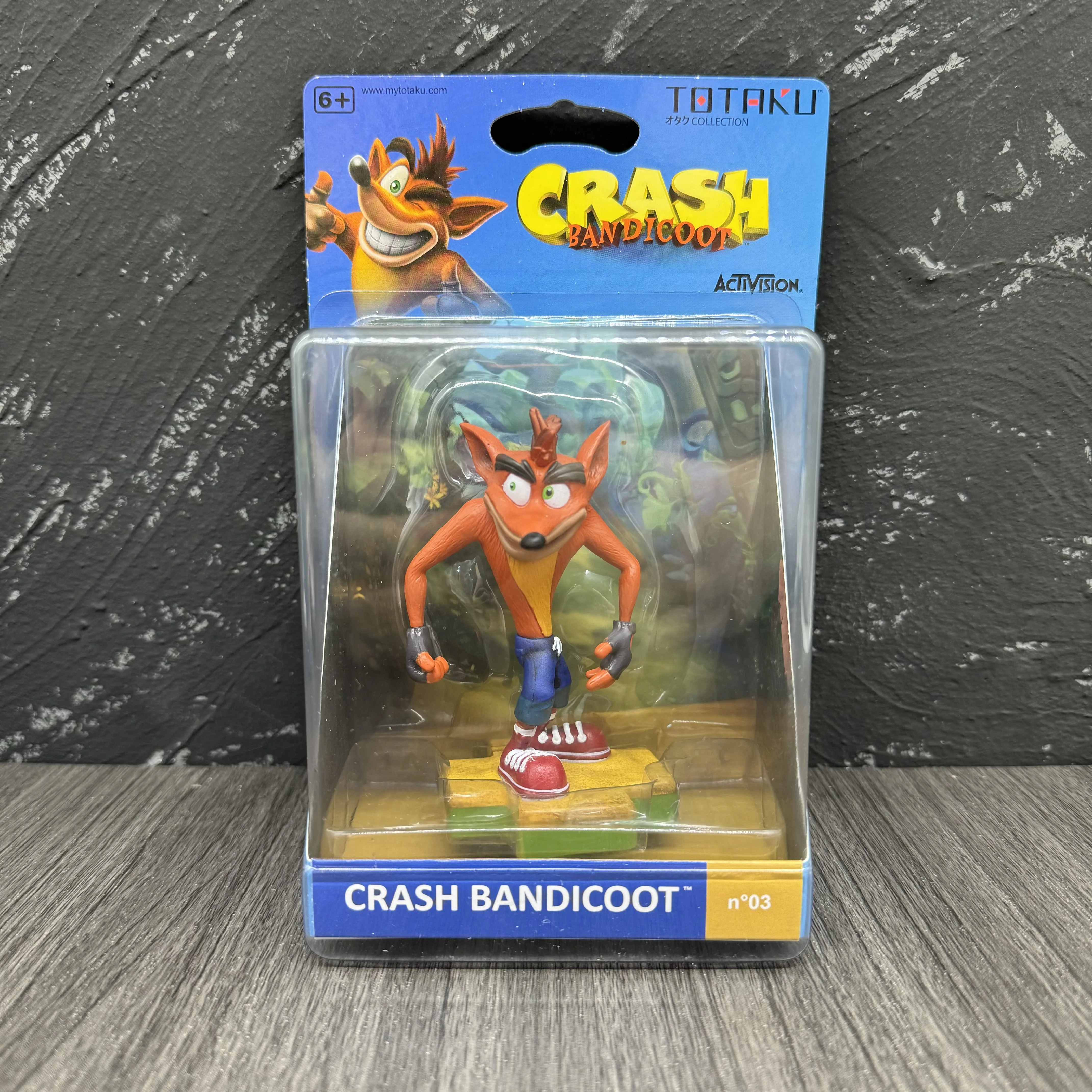 Crash Bandicoot figura de acción modelo Totaku juguetes para niños y adultos colección regalo color Original oro 10cm