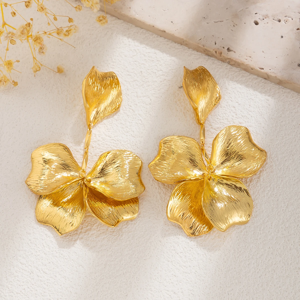 KunJoe Elegant Bright Gold Color 3d Flower Pendant Earrings for Women Luxury Leaves Petals Drop Earrings Ladies Wedding Jewelry