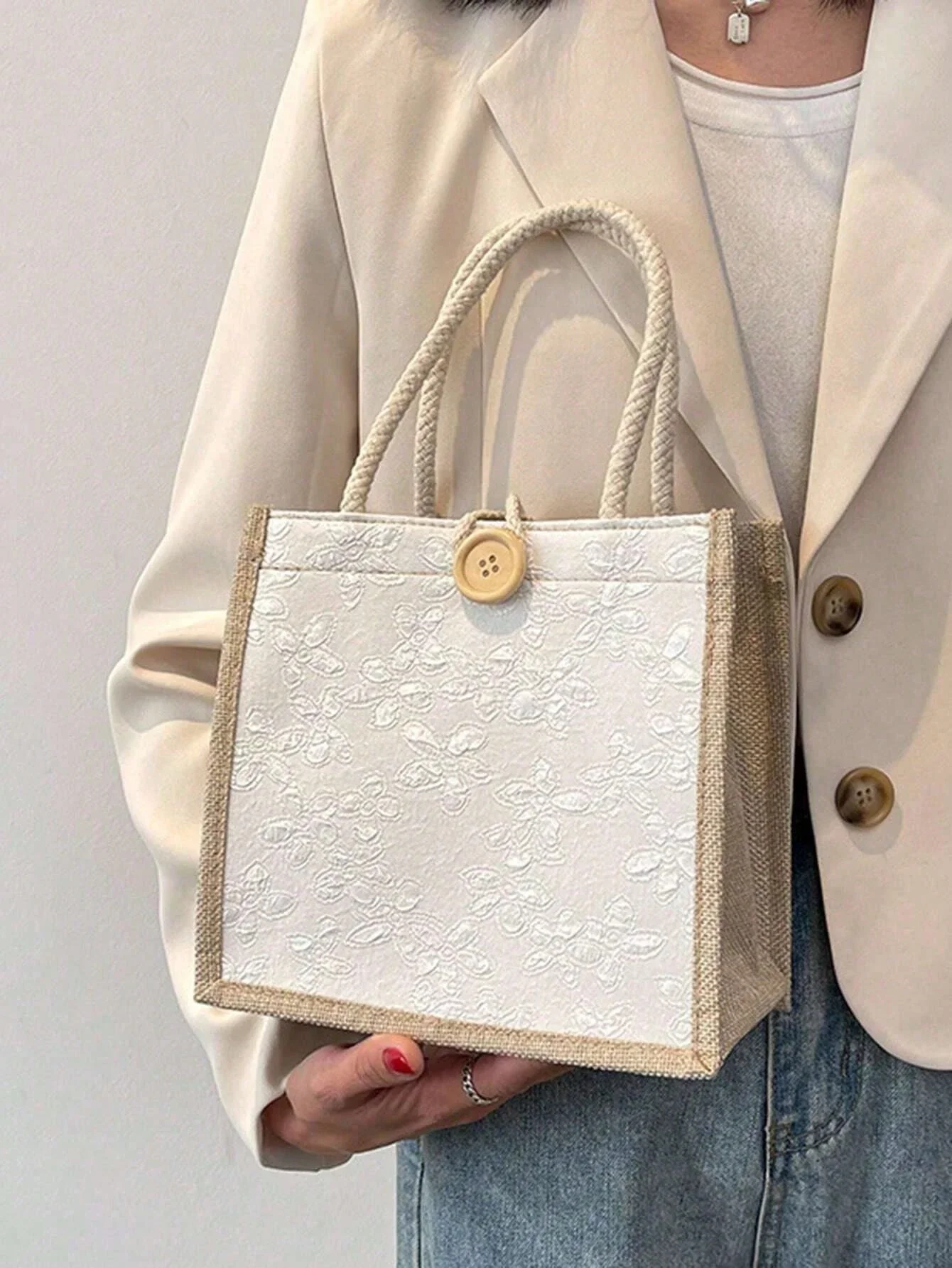 

New stylish and simple white floral print tote bag, perfect for carrying lunch or other items to and from get off work.