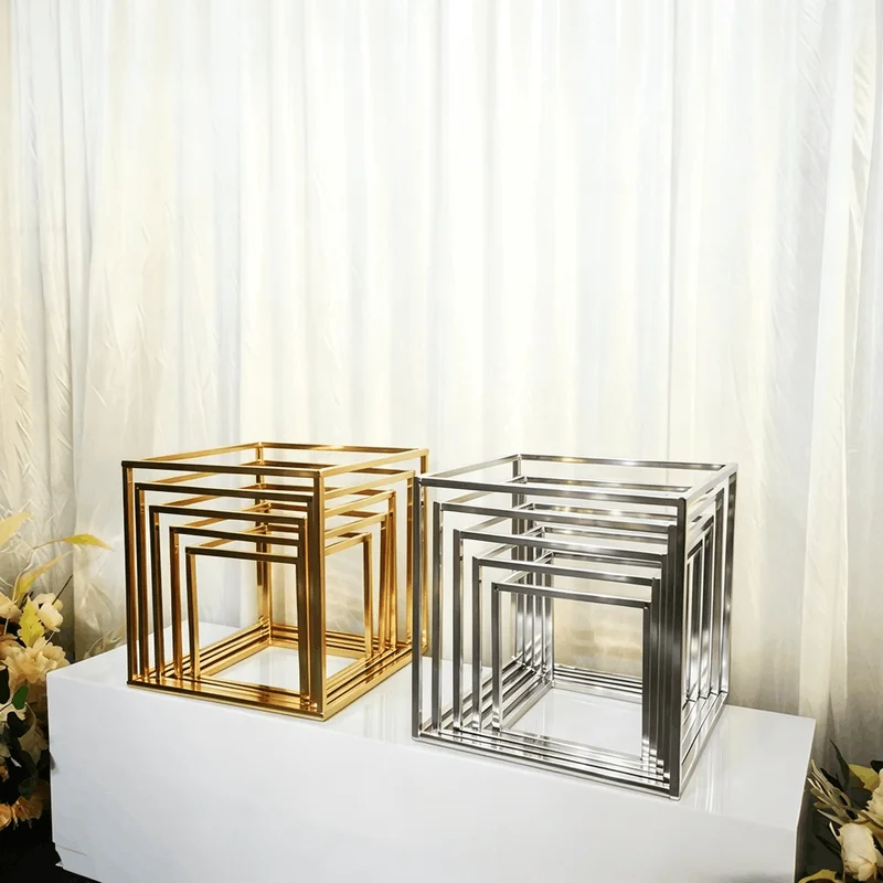Wedding Welcome Area Props Iron Art Golden Box Shelves Geometric Road Guide Flower Arrangement Scene Layout for Special Events