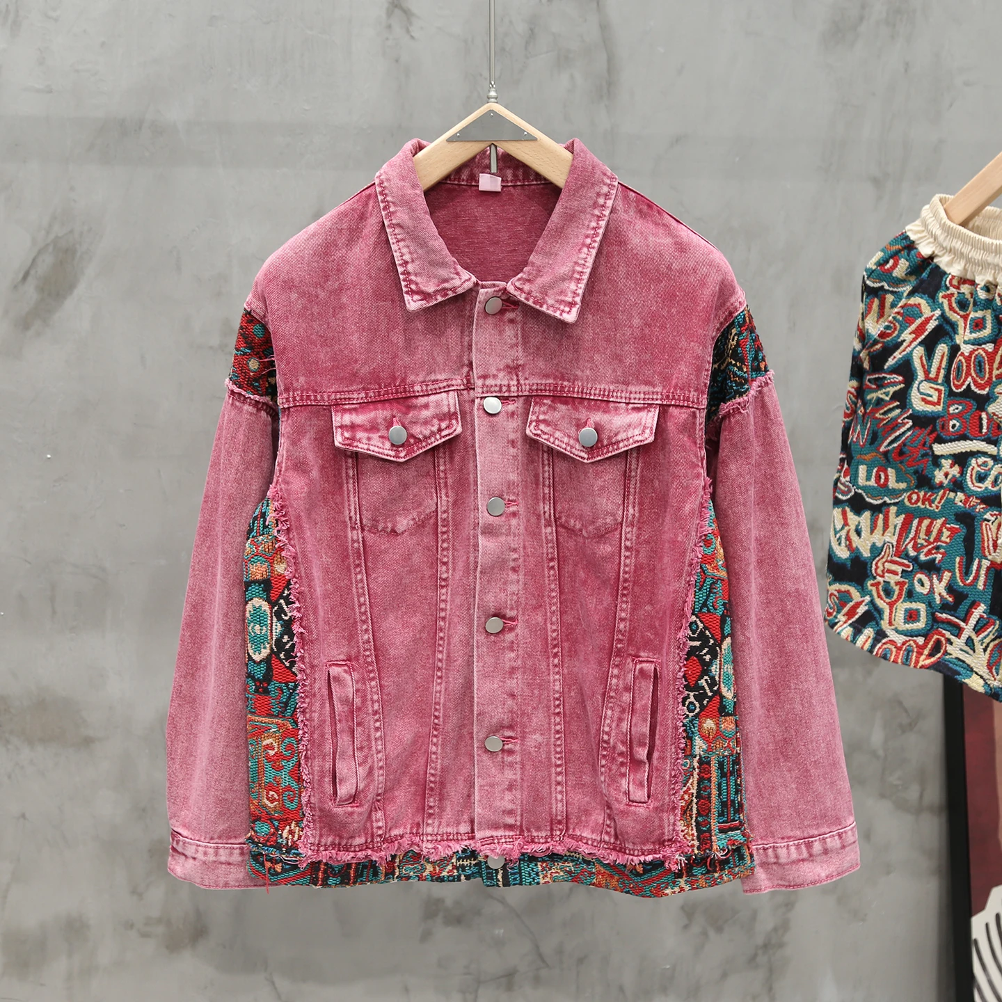 Bohemian Style Patchwork Denim Jacket For Men Pink Washed Loose Jackets American Casual Fashion Retro Male Autumn Coat