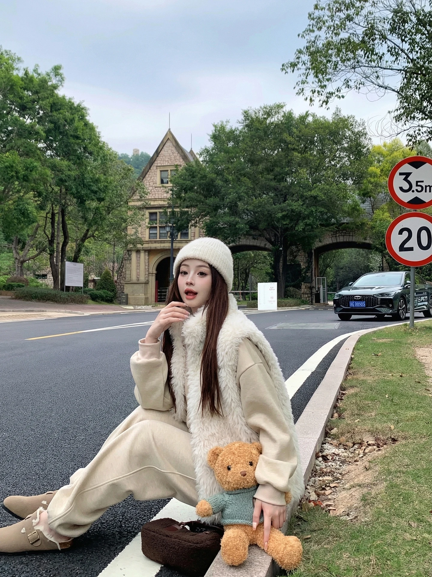 Soft Apricot Furry Vest Outerwear Women's Spring High-End Fluffy Layering Warm Top Outerwear Commute Style Thickened Straight...