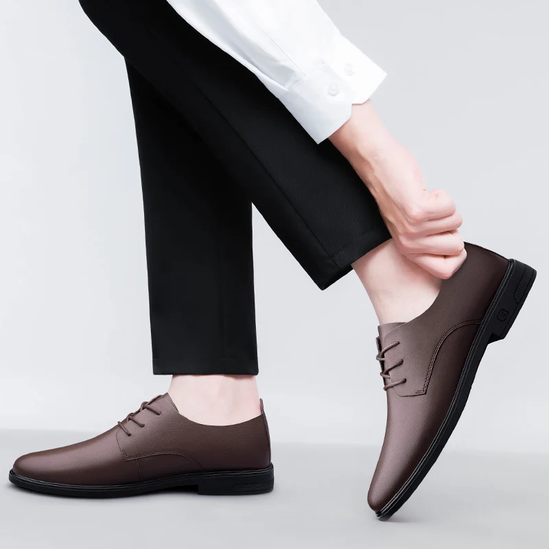 2026 Fashionable New Men's Breathable Hollow Out Casual Single Shoes Summer Brand Men's Comfortable Lace Up Small Leather Shoes
