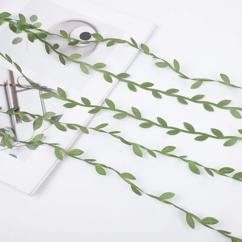 

10cm Artificial Green Leaf Garland Vine Ribbon Realistic Foliage Polyester Wreath DIY Craft Wedding Party Festival Home Decor