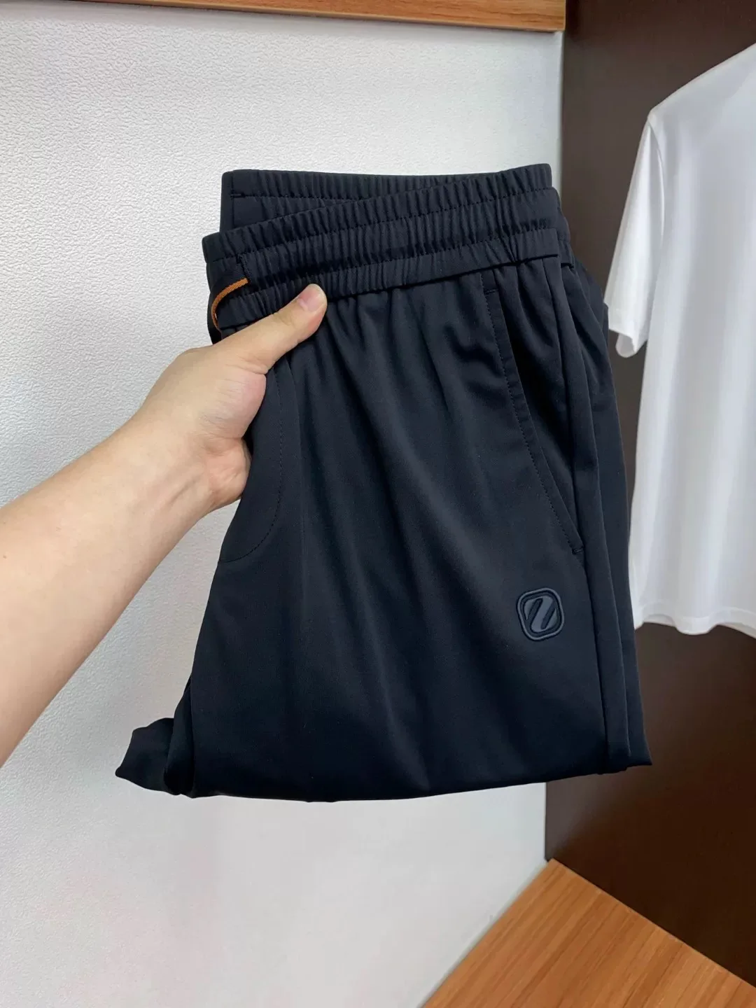 

Мужские брюки в итальянском стиле с вышитой нашивкой-буквой, повседневные, прямого кроя, с высокой талией, модные, деловые