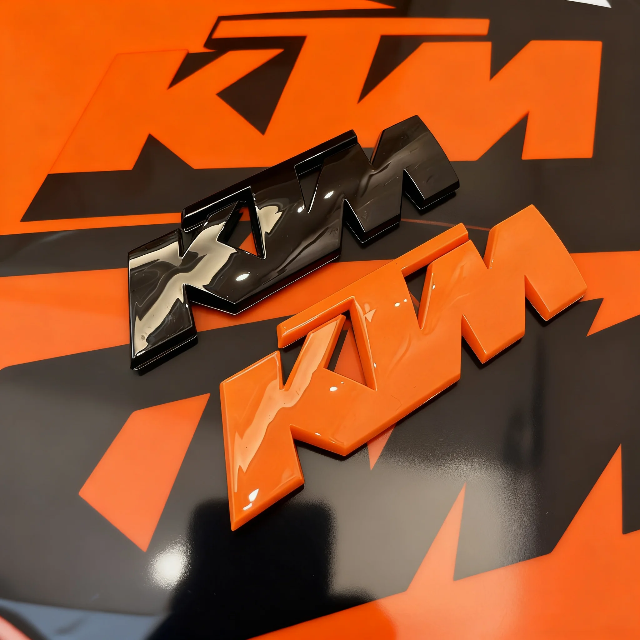 Pegatina de moda para motocicleta, emblema con logotipo de letras 3D de plástico para KTM Duke ADV SW RC 125 200 390 690 990 790 Super Adventure