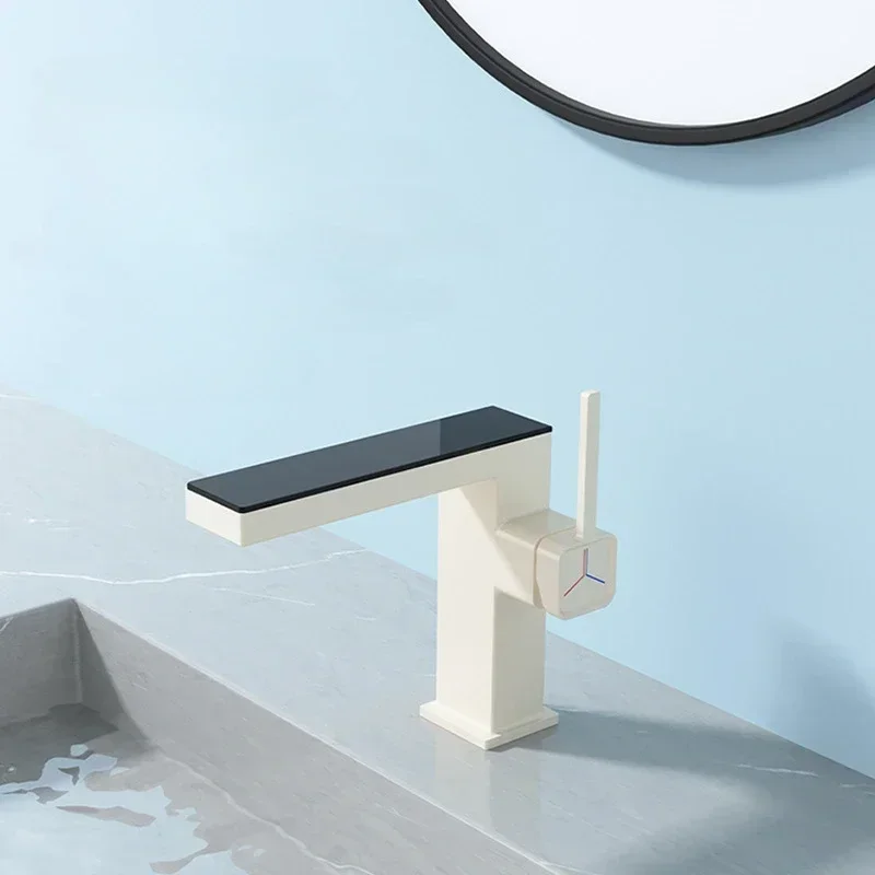 

Cream Brass Digital Display Bsthroom Basin Faucet Single Hole Single Handle Water Mixer Tap