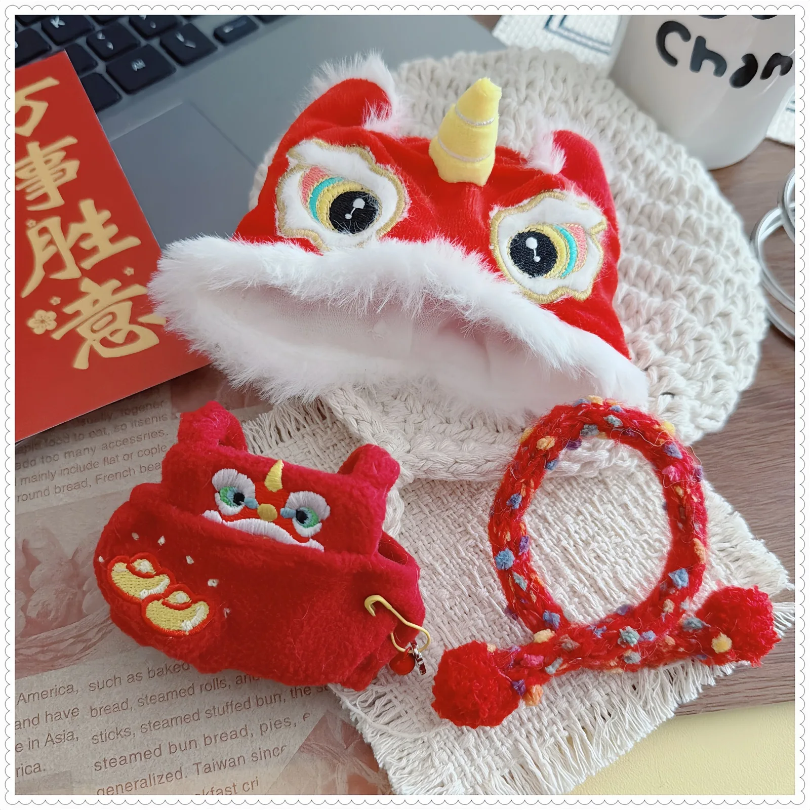 10-15 cm Kawaii Mini Idol Vestiti per bambole Carino Danza Leone Cappello Cappello rosso Sciarpa Set Peluche Vestiti per bambole Accessori Felice Anno Nuovo Decor