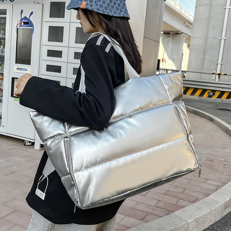 Übergroße lässige Reisetasche für Frauen wasserdichte Nylon gepolsterte Einkaufstasche geste ppte Baumwolle Raum Handtasche Messenger Mode Paar Tasche – Detail 23