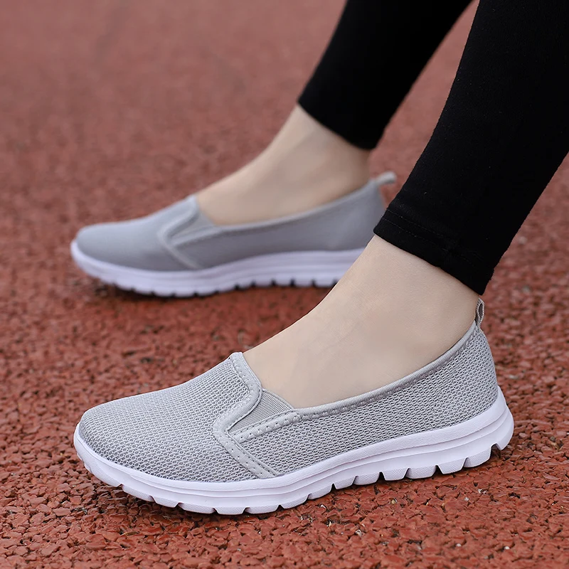 Women Mesh Loafers Walking Shoes Sport Outdoor Light Flats Home Comfortable Breathable Fitness Sneakers Spring Summer Size 35-42