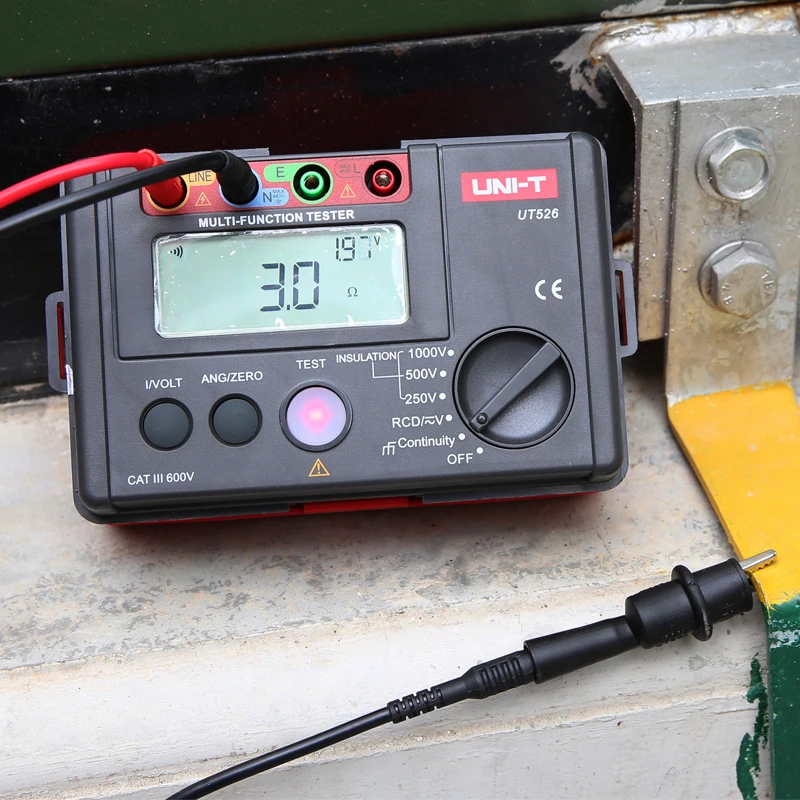 UNI-T UT526 Misuratore elettrico multifunzione/Resistenza isolante/Resistenza di messa a terra/Tensione/Tester di perdite RCD