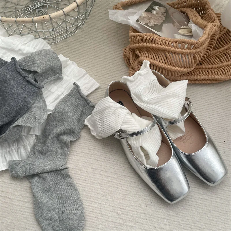 SP e CITY-meias finas de algodão plissado para mulheres, pequenas bordas onduladas, pilha, meia de tubo médio, moda coreana, lolita casual, verão