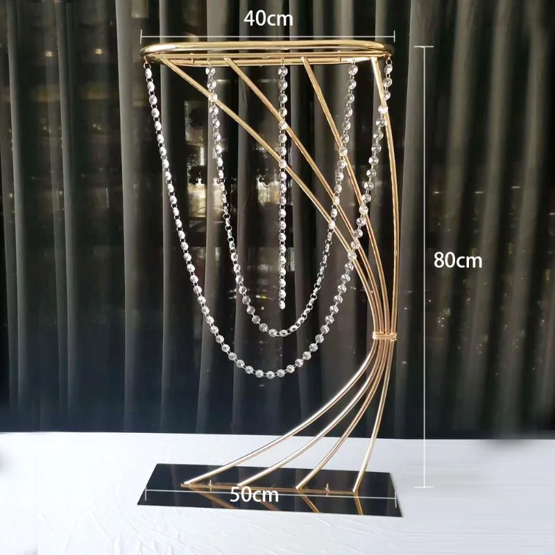 

Electroplated gold flower stand, floral ornaments arranged on the main table of the hotel wedding, wedding iron frame road