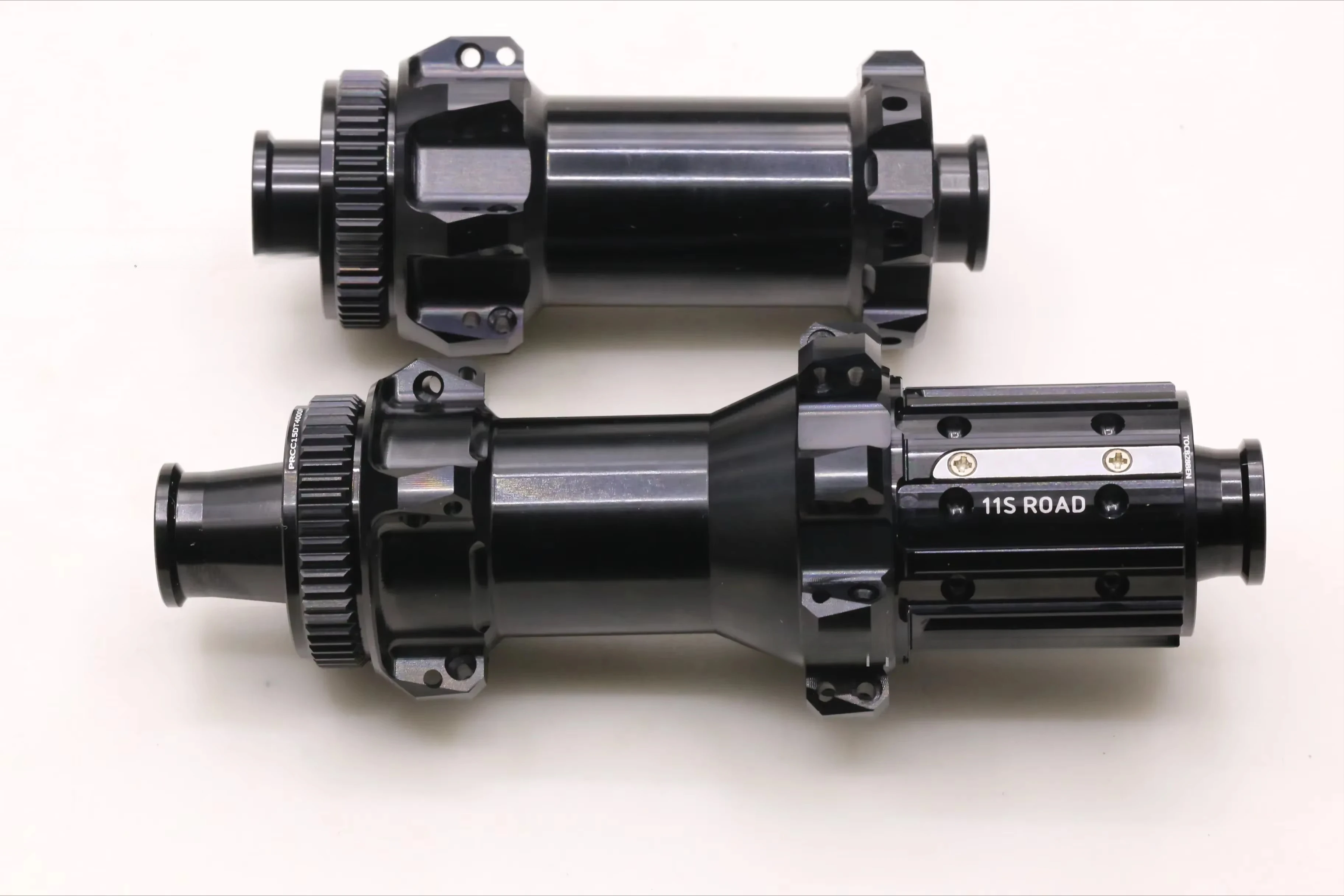 2:1 Two-to-one lacing star ratchet  road Disc straight pull hubset 2:1 spoke ratio.