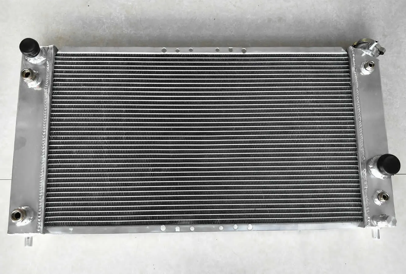 Aluminum Radiator for 1996-2005 Chevy Blazer/ Isuzu Hombre 4.3L V6 1997 1998 1999 2000 2001 2002 2003 2004