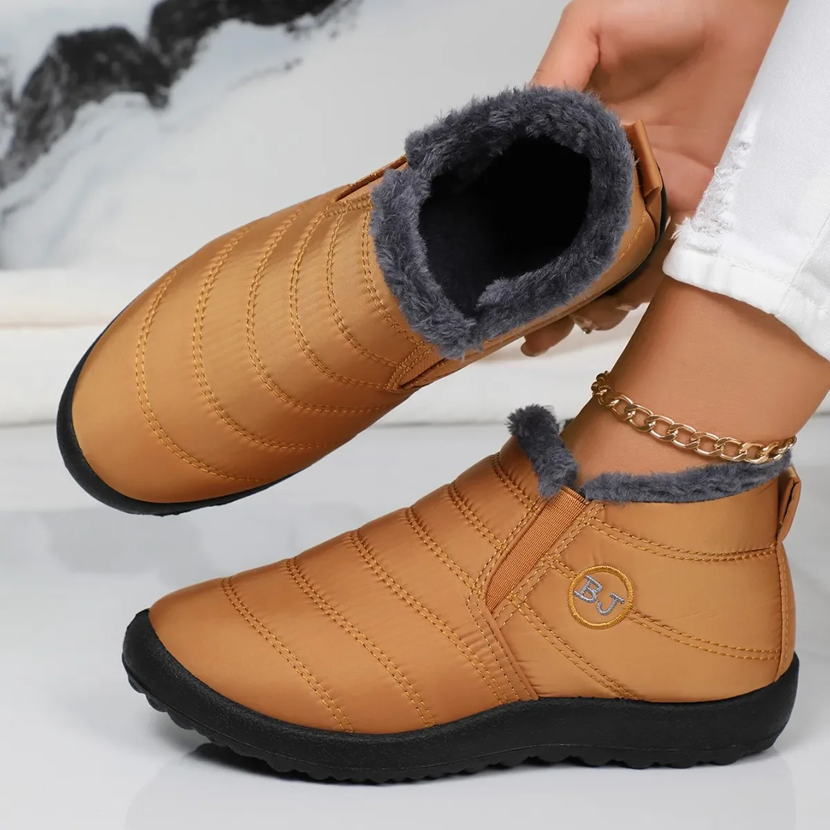 2024 stesso stile per uomo e donna stivali da neve stivali da donna ispessenti in velluto scarpe con plateau Slip on stivali invernali alla caviglia di grandi dimensioni