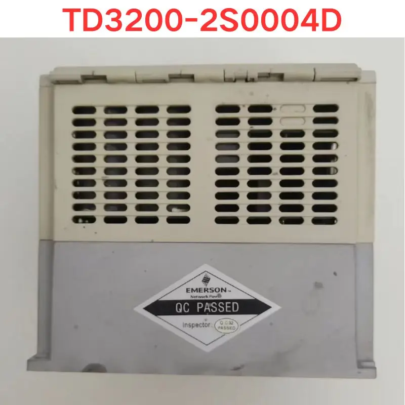 Used Emerson TD3200-2S0004D Frequency converters 0.4KW Functional test OK