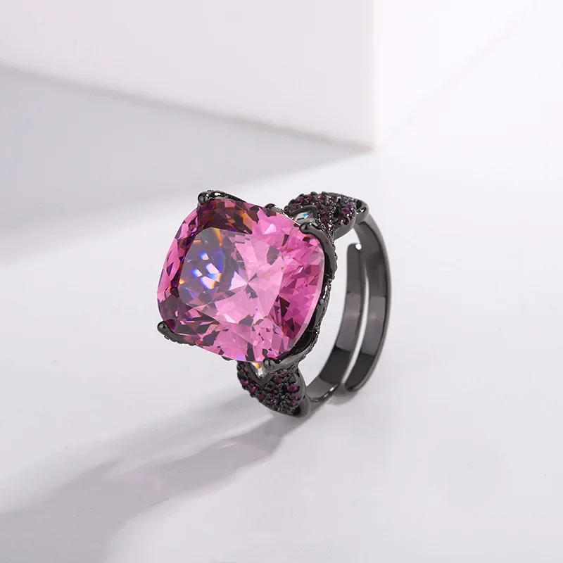 

New high-end jewelry luxury gold-plated 18K gold retro fashion corundum black gold ring women's 14*16 jewelry