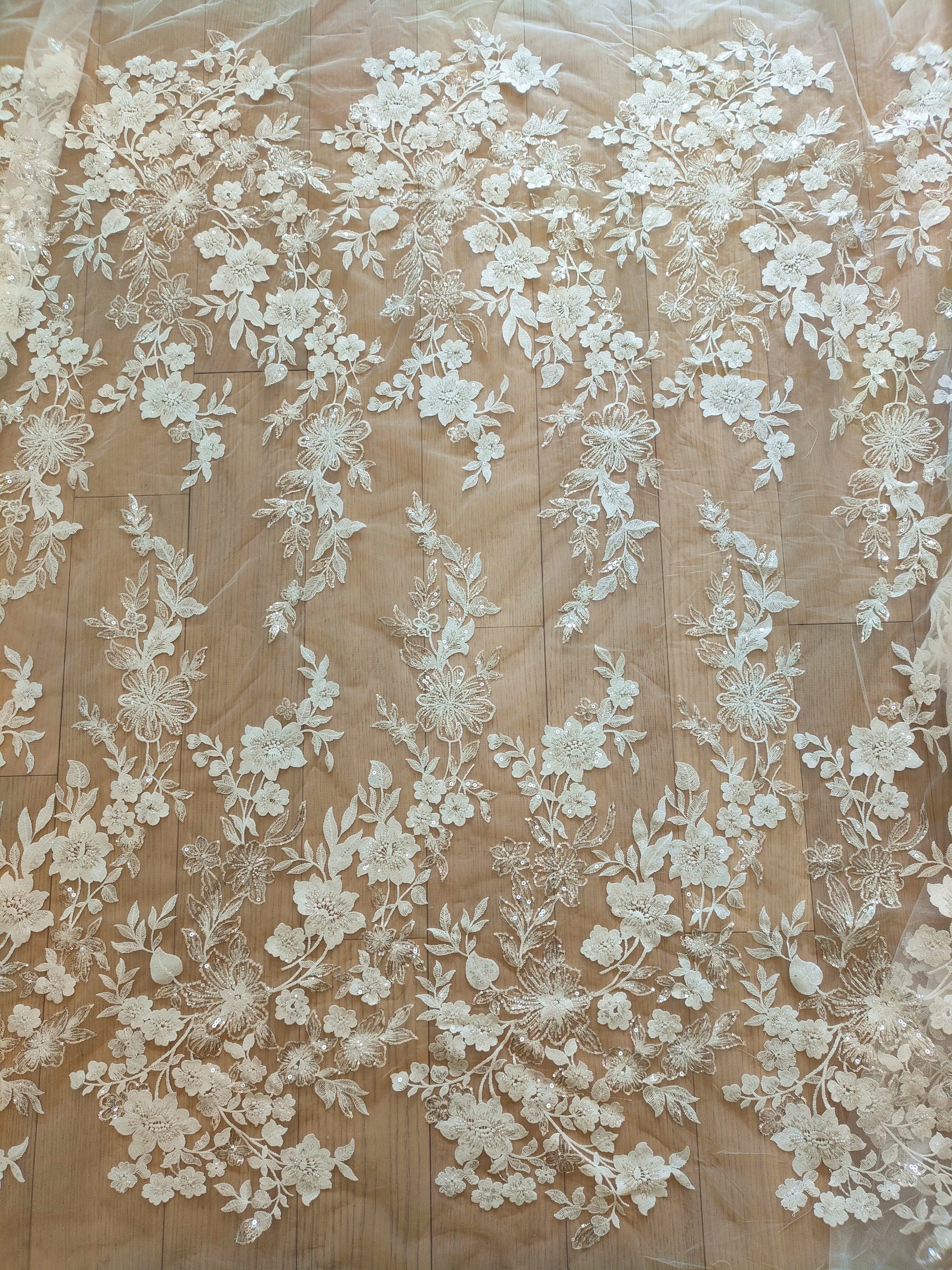 

1.3M Wide Fabric and Appliques for Wedding Dress Making 2025 NEW Ivory Colour Beaded Lace Luxury Women Skirts Lace Material