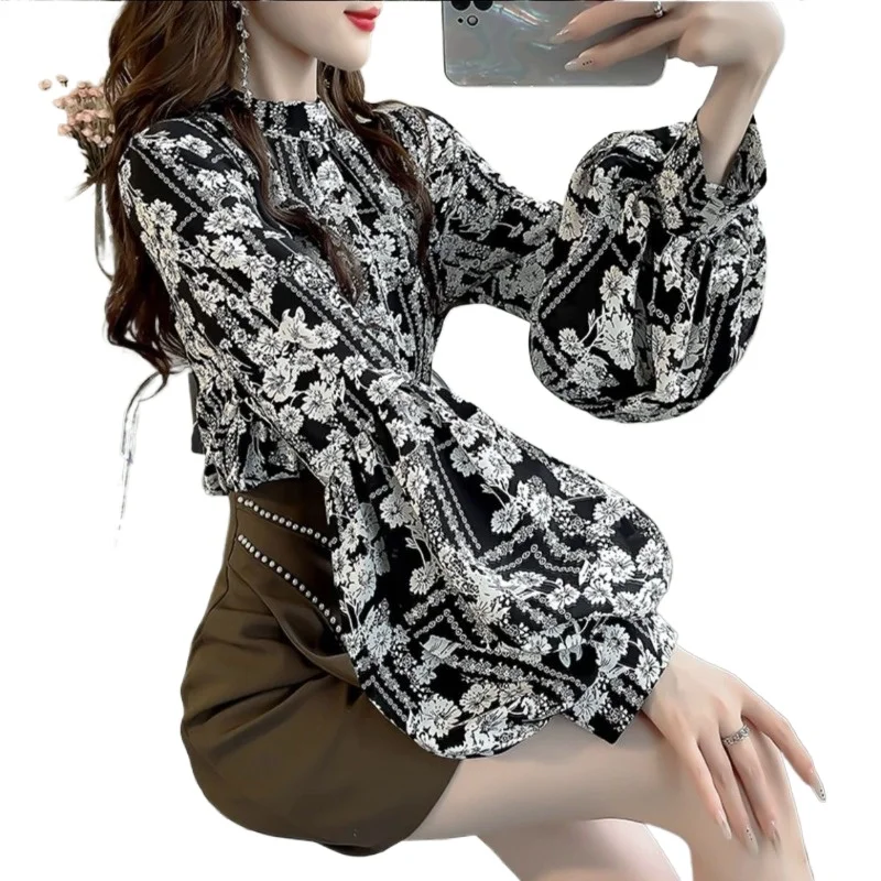 

Ethnic Style Black and White Floral Satin Shirt Autumn and Winter New Foreign Style High-grade Thin Lantern Sleeve Top T-Shirts